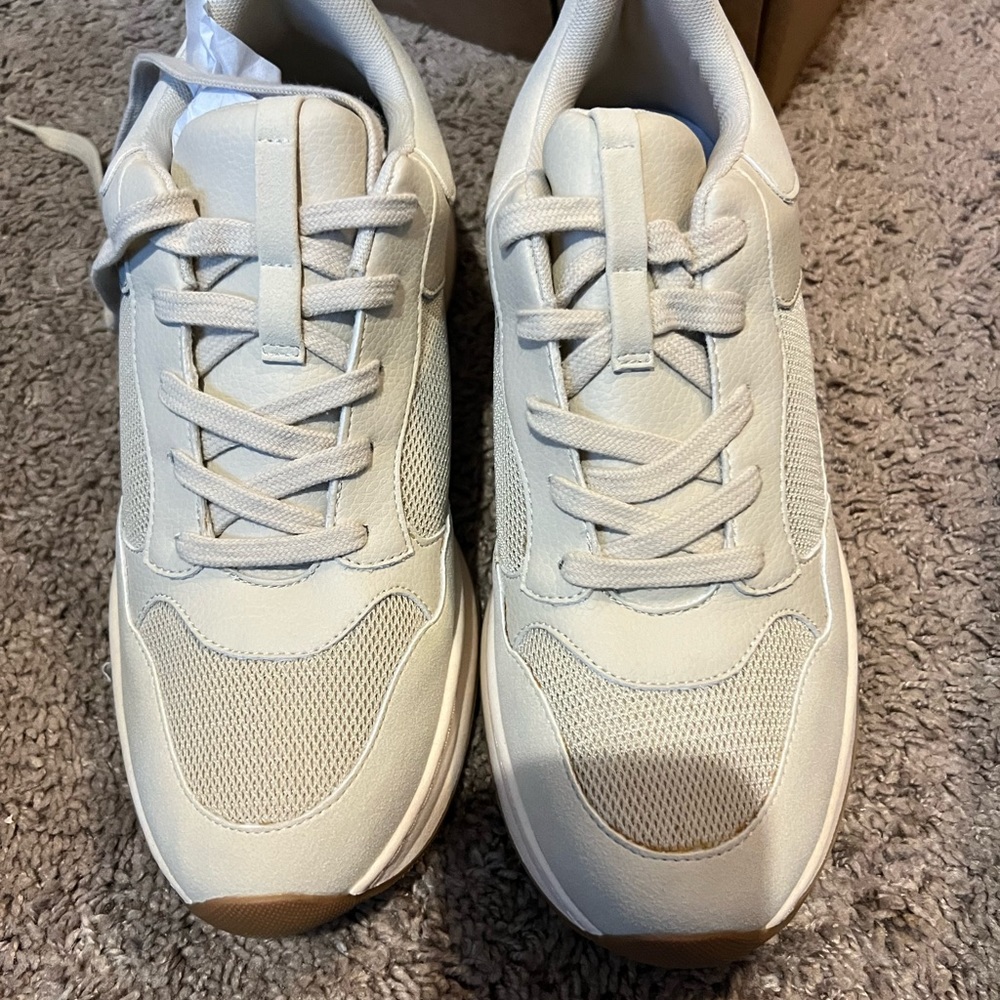 Abercrombie sneakers